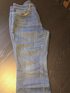 Levi's Women's Bootcut Jeans in Medium Blue Wash